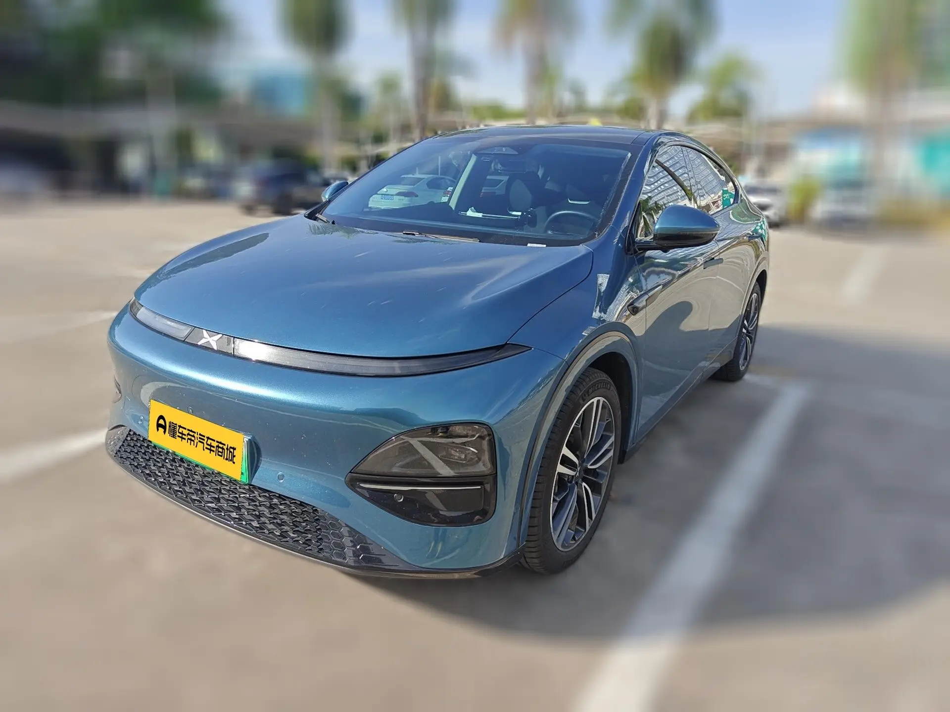 Xpeng G6  из Китая