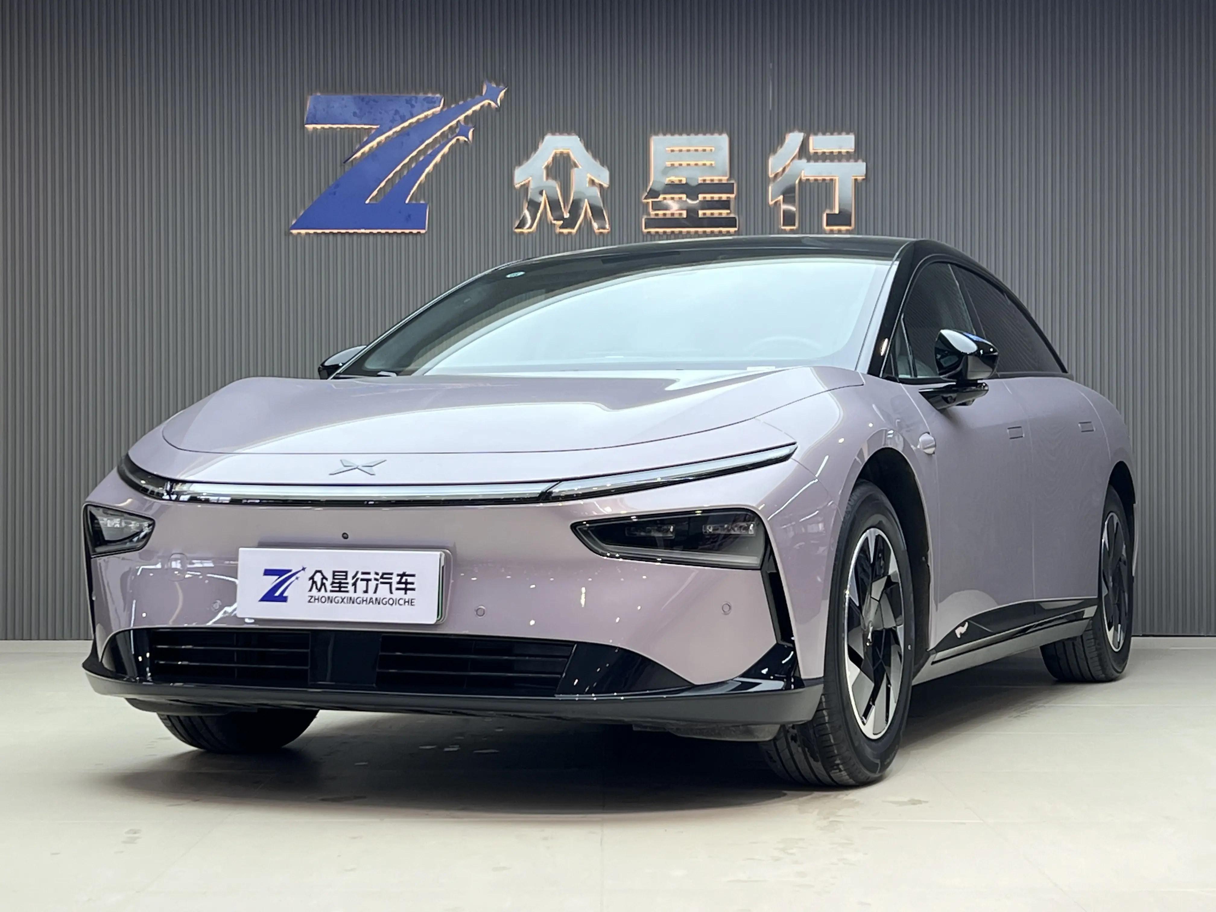 Xpeng P7+  из Китая