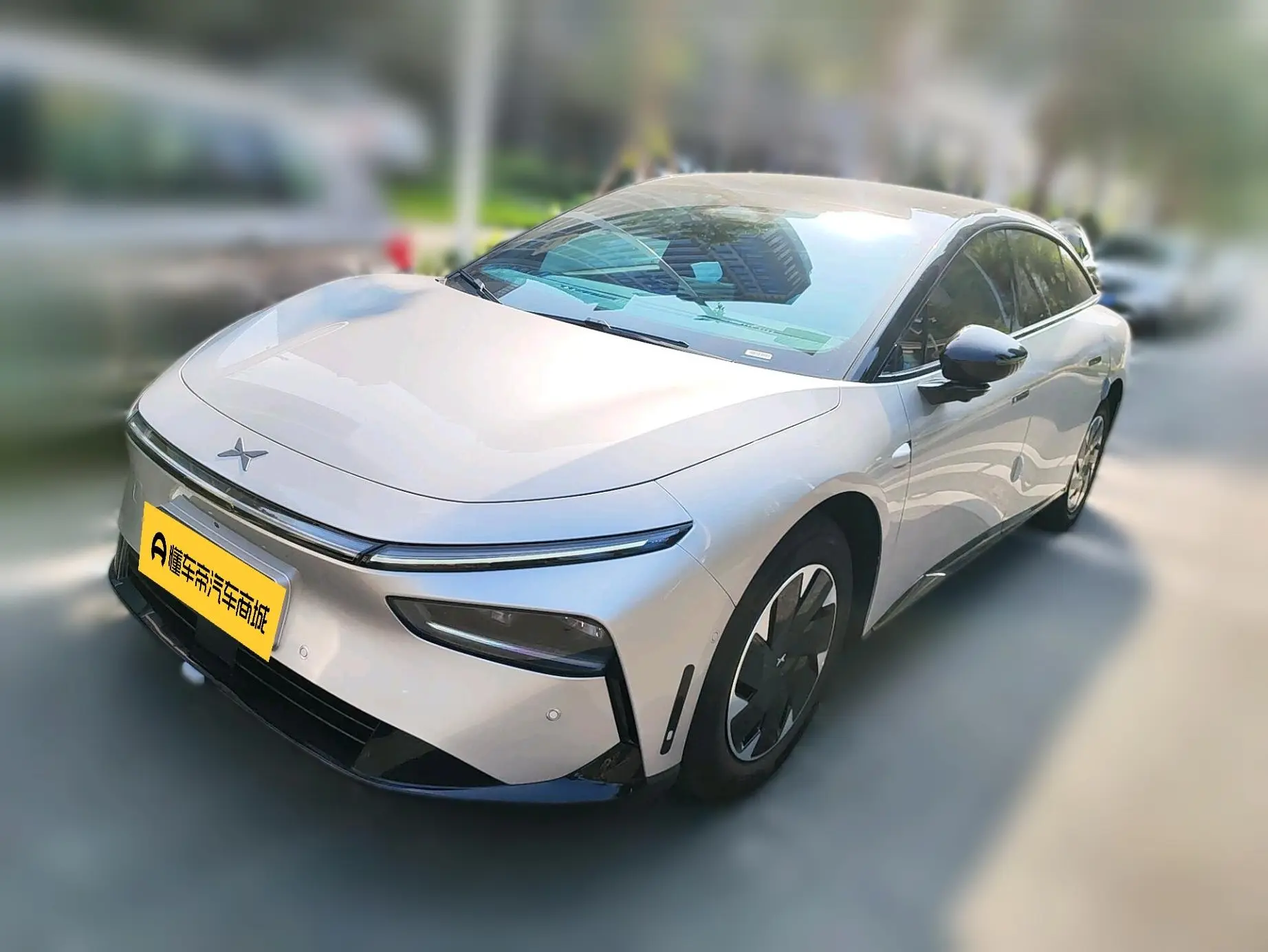 Xpeng P7+  из Китая