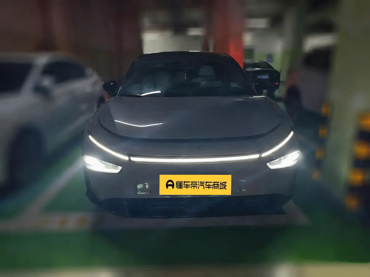 Xpeng P7+  из Китая