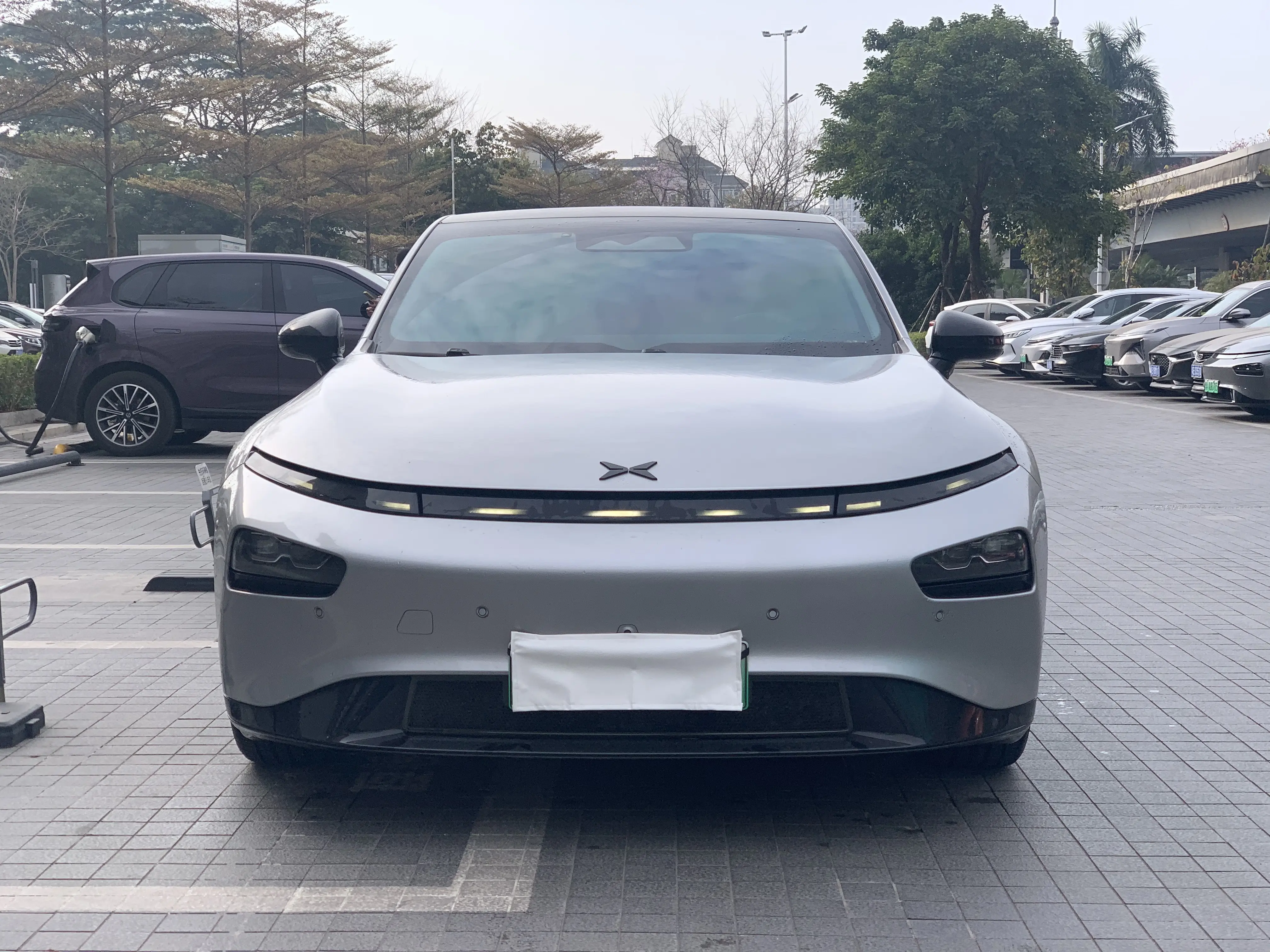 Xpeng P7  из Китая