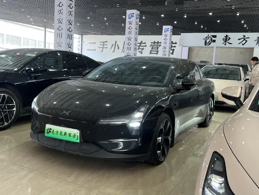 Xpeng Xiaopeng MONA M03  из Китая