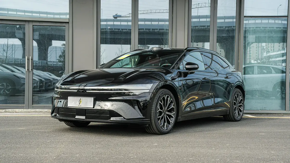 ZEEKR 007GT  из Китая