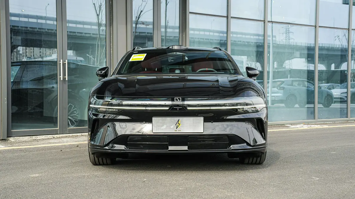 ZEEKR 007GT  из Китая