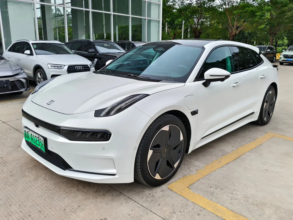 ZEEKR 001  из Китая