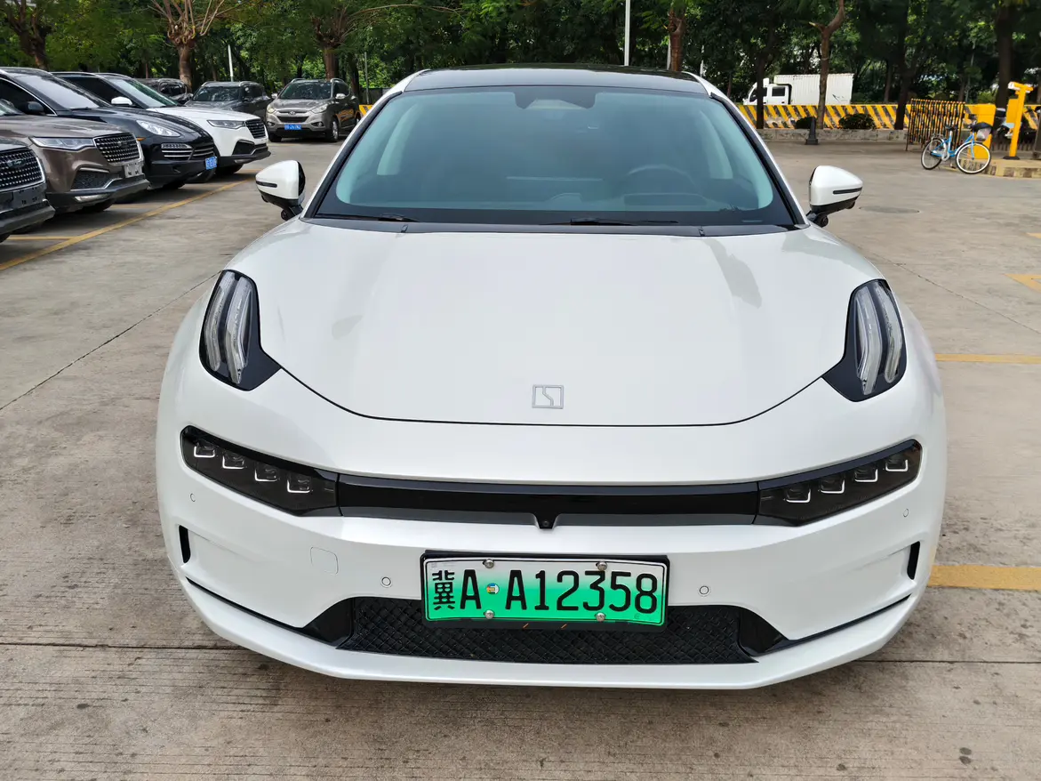 ZEEKR 001  из Китая