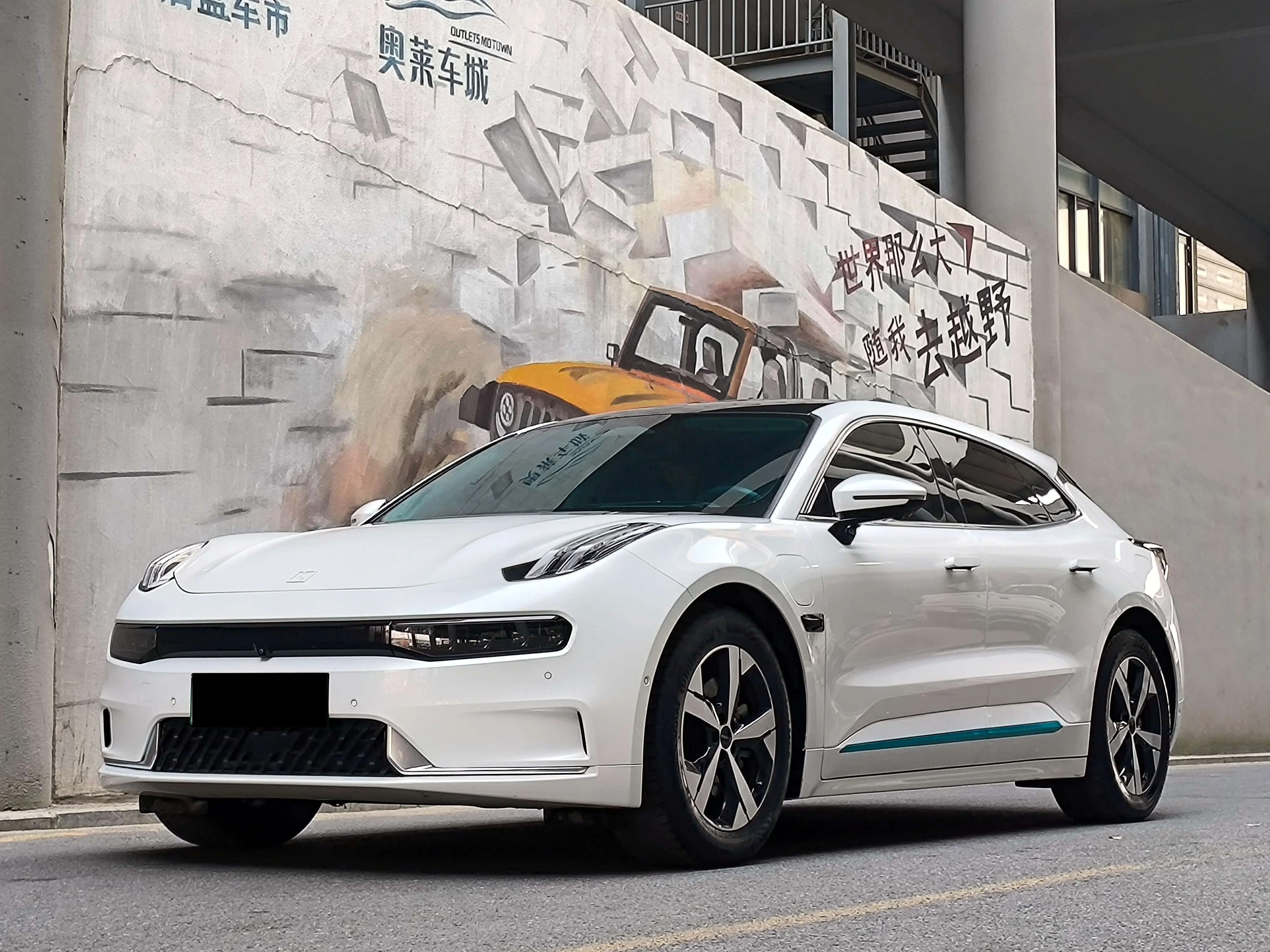 ZEEKR 001  из Китая