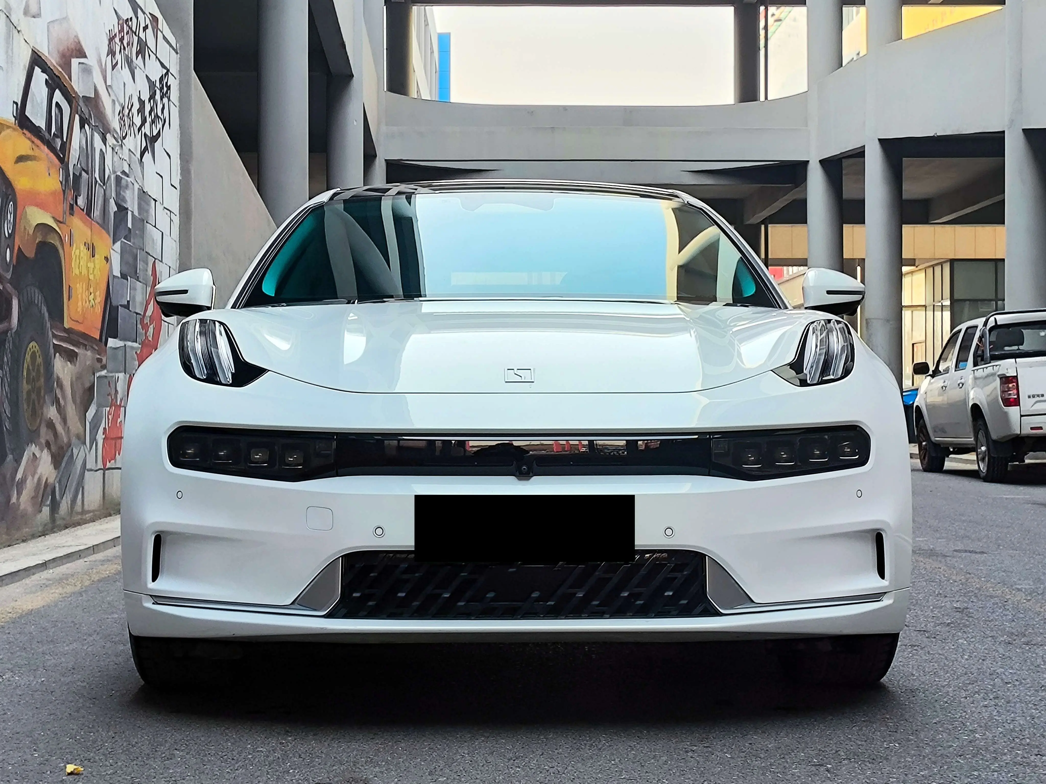 ZEEKR 001  из Китая