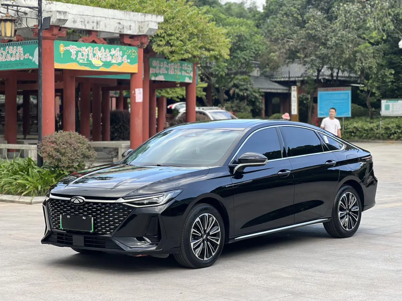 Chery Fengyun A8  из Китая