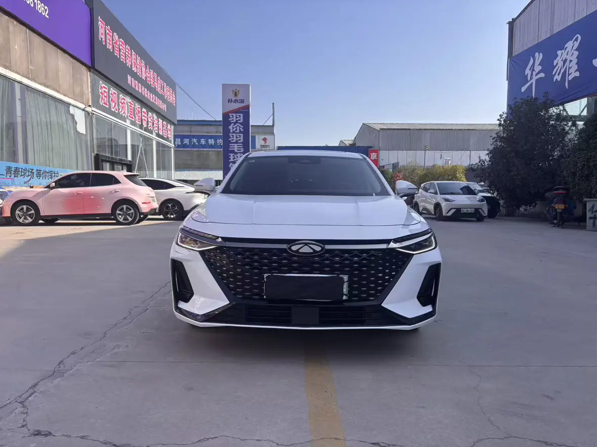 Chery Fengyun A8  из Китая
