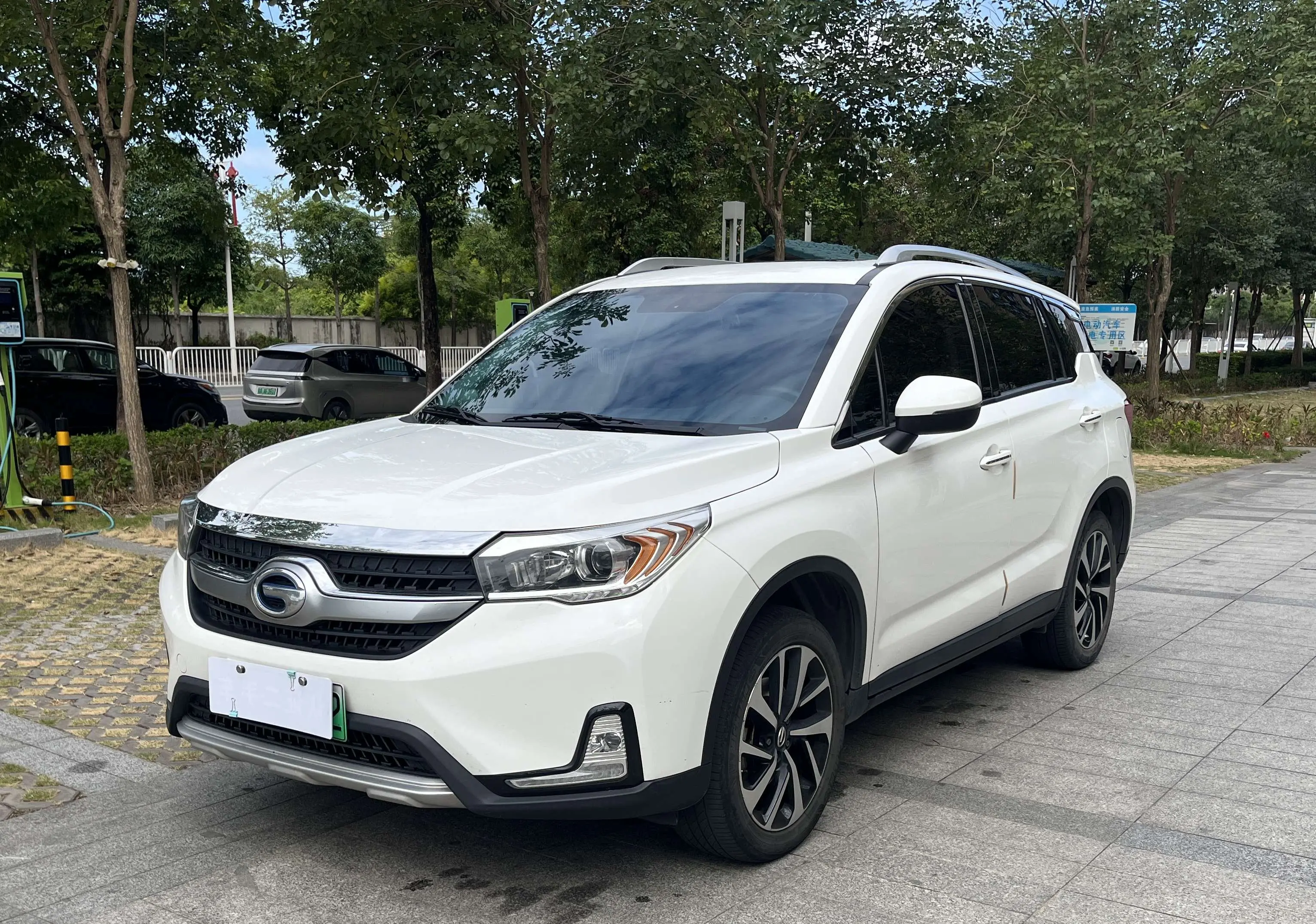 GAC Qizhi PHEV  из Китая