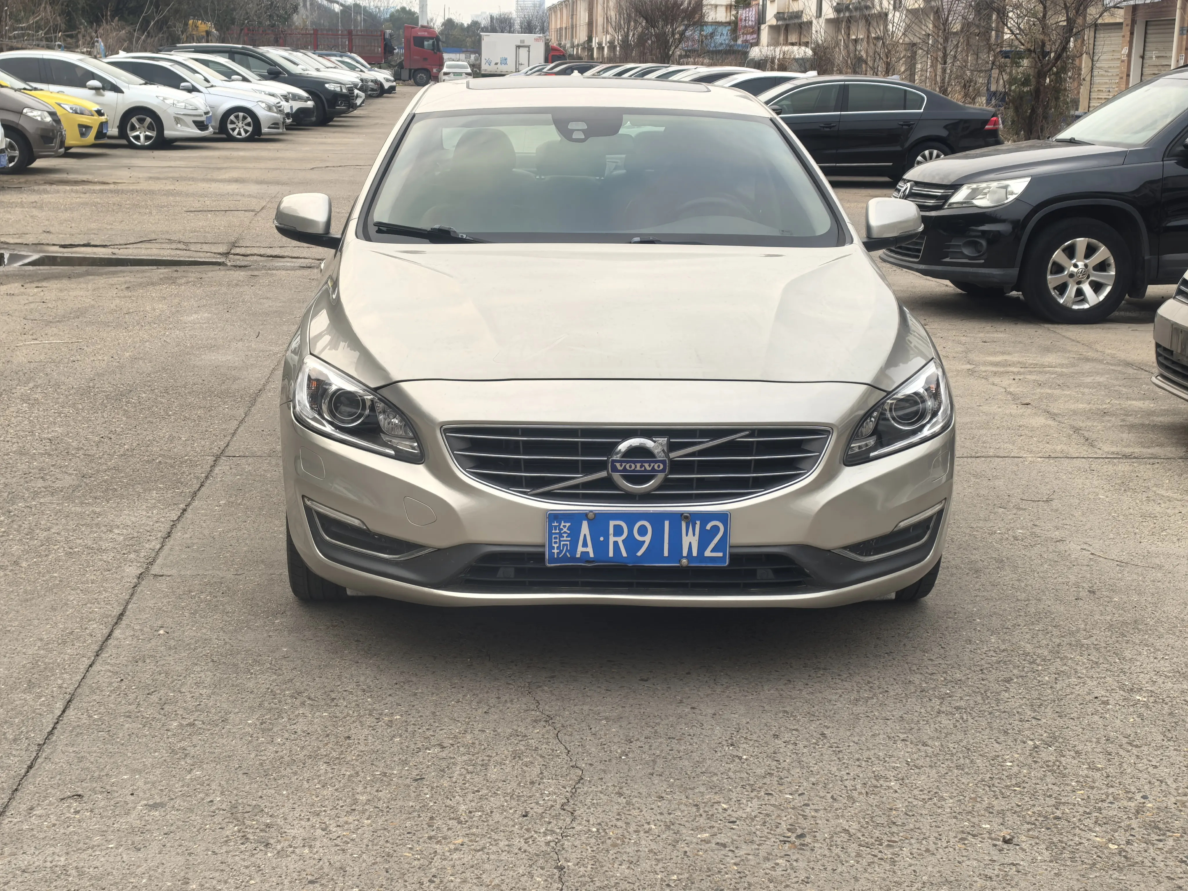 Volvo S60  из Китая