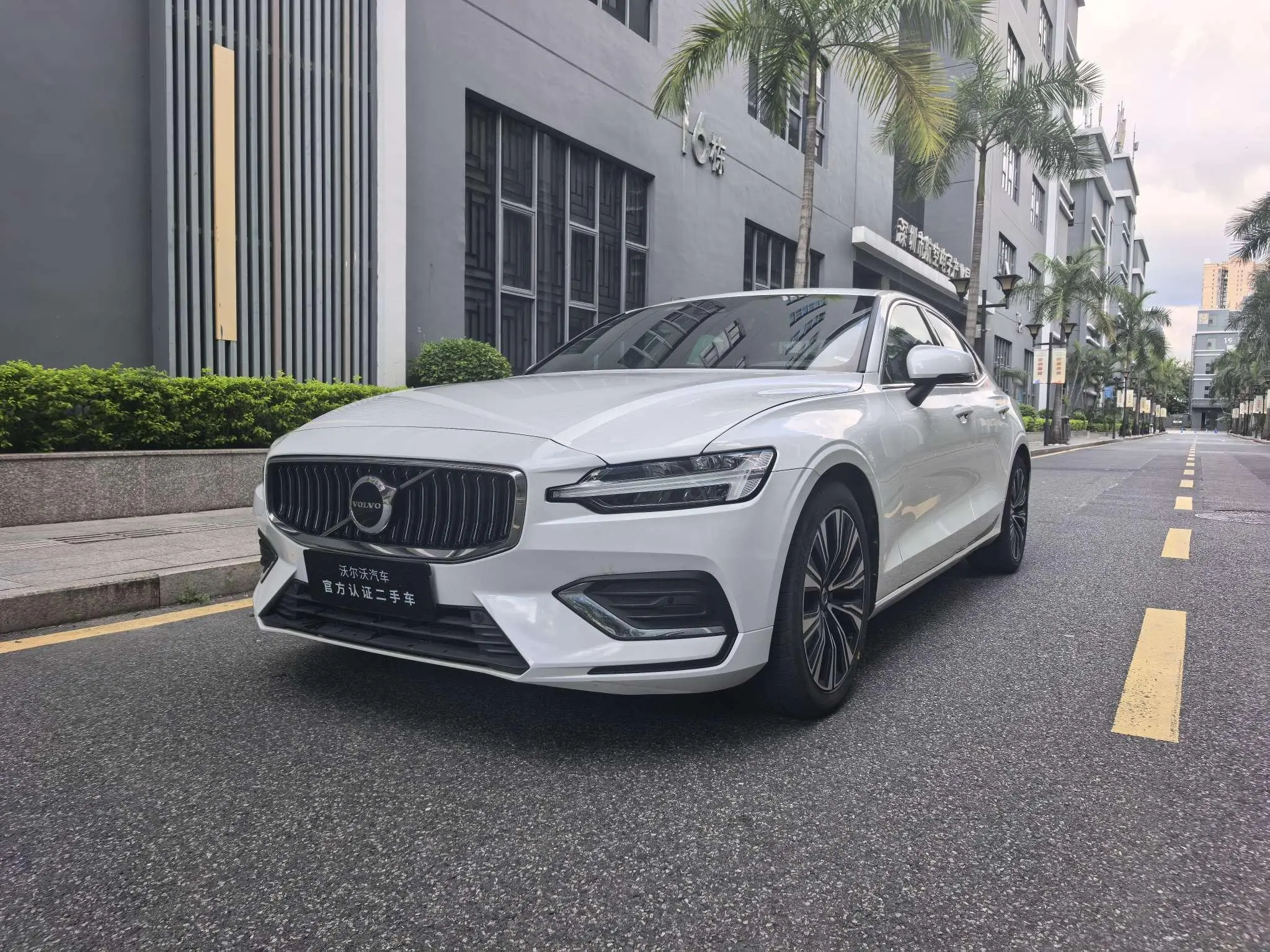 Volvo S60  из Китая