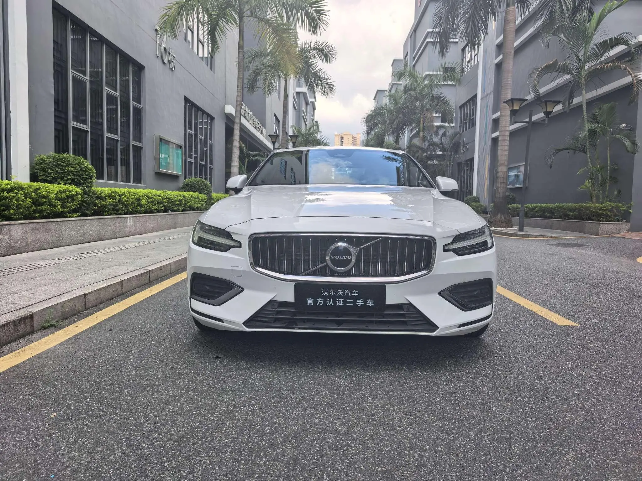 Volvo S60  из Китая