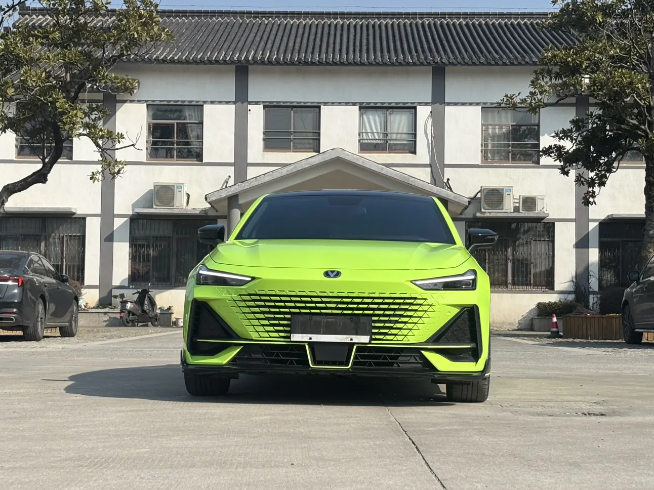 Changan UNI-V  из Китая