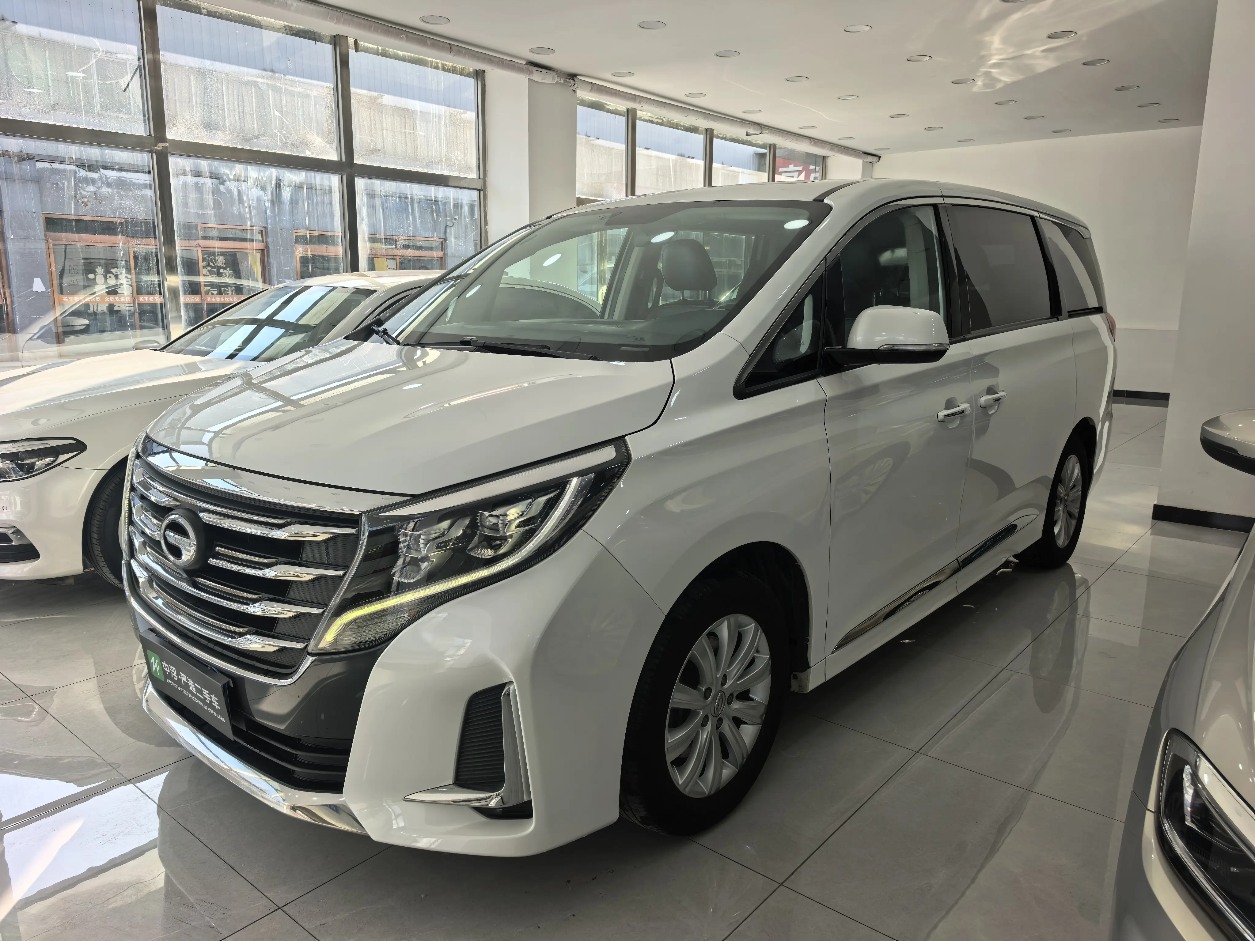 GAC Trumpchi M8  из Китая