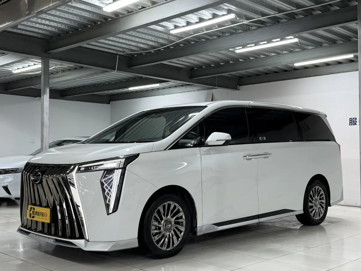 GAC Trumpchi M8  из Китая