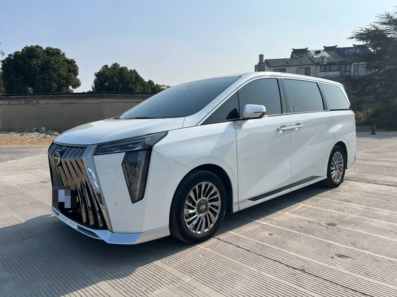 GAC Trumpchi M8  из Китая