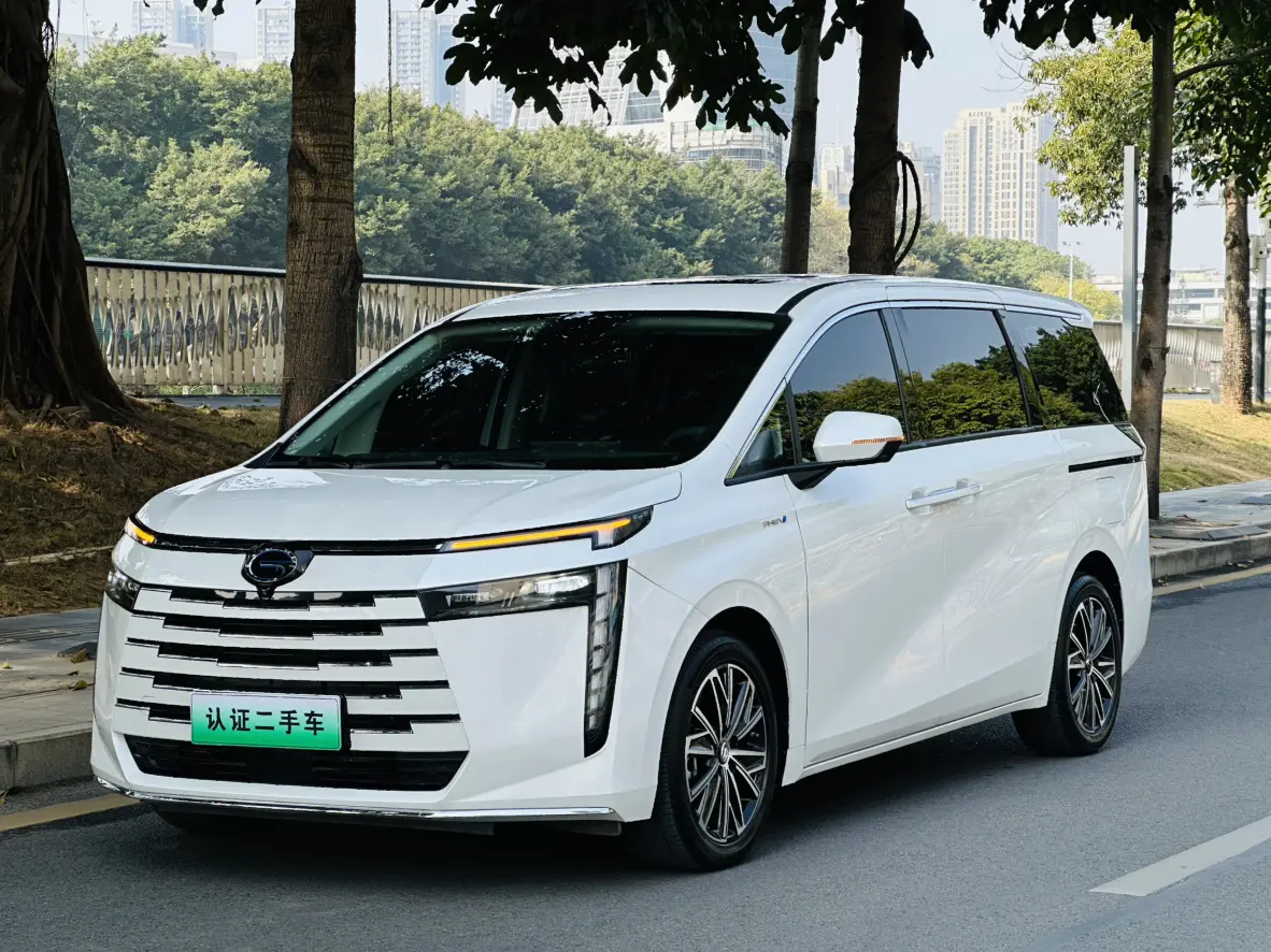 GAC Trumpchi E8 PHEV  из Китая