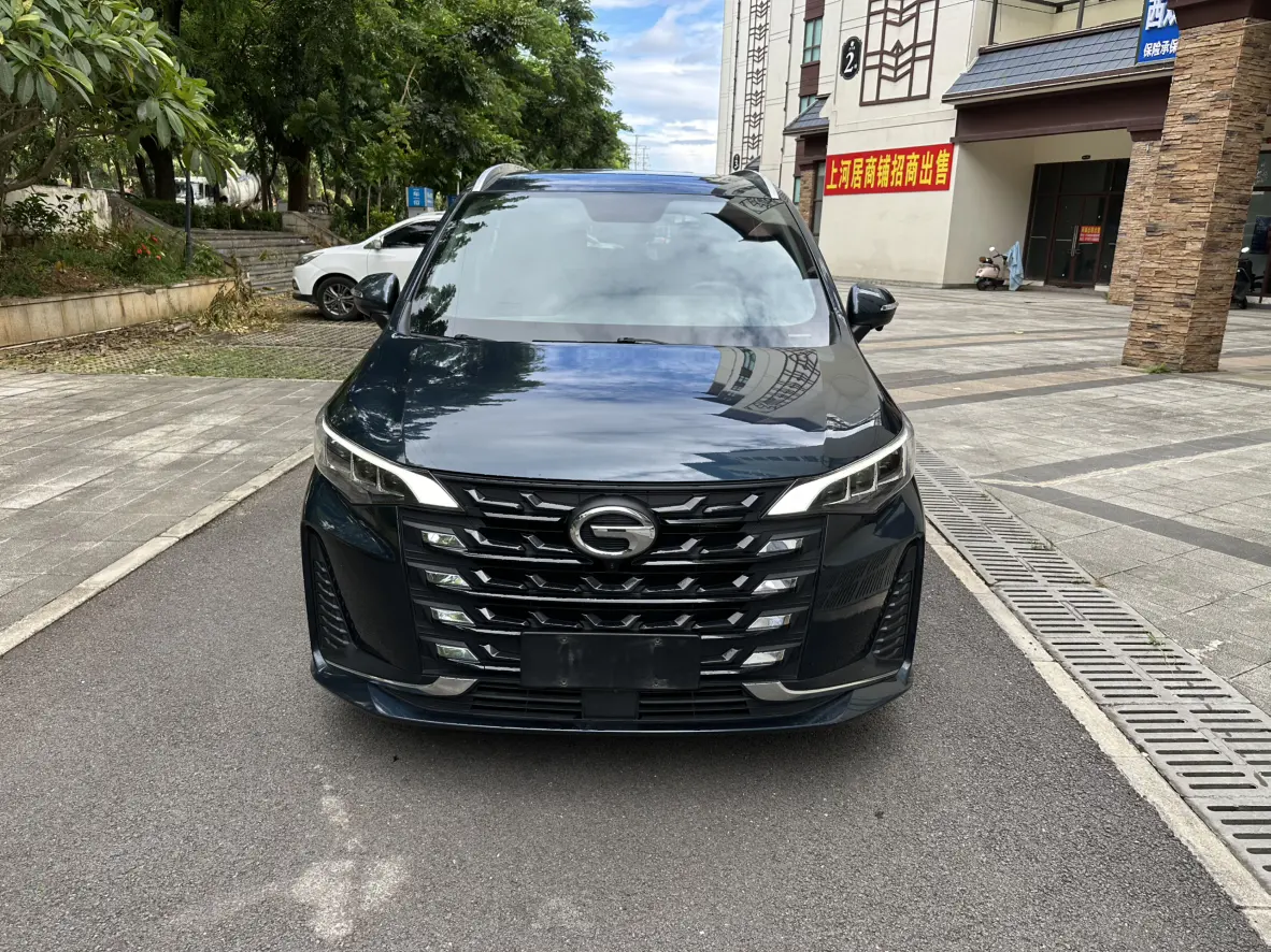GAC Trumpchi M6  из Китая