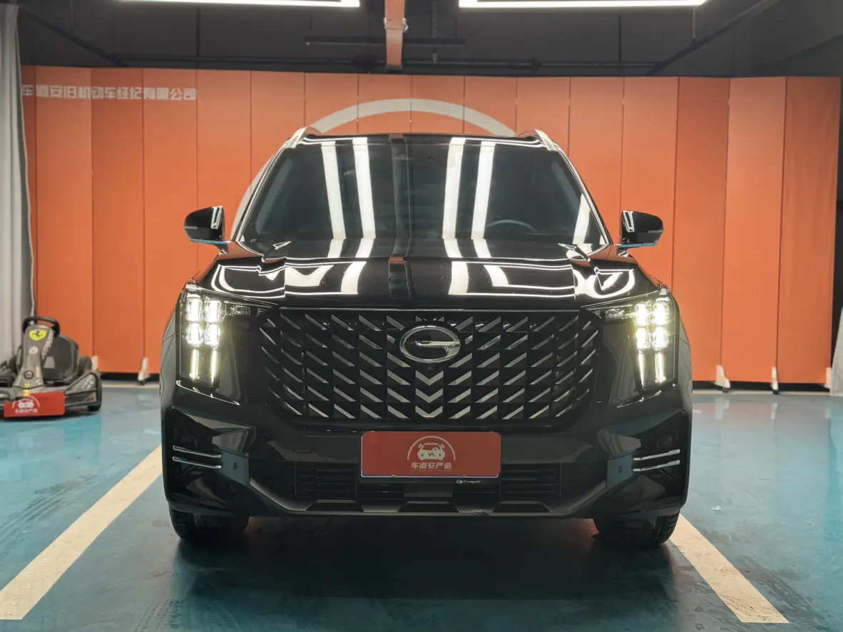 GAC Trumpchi GS8  из Китая