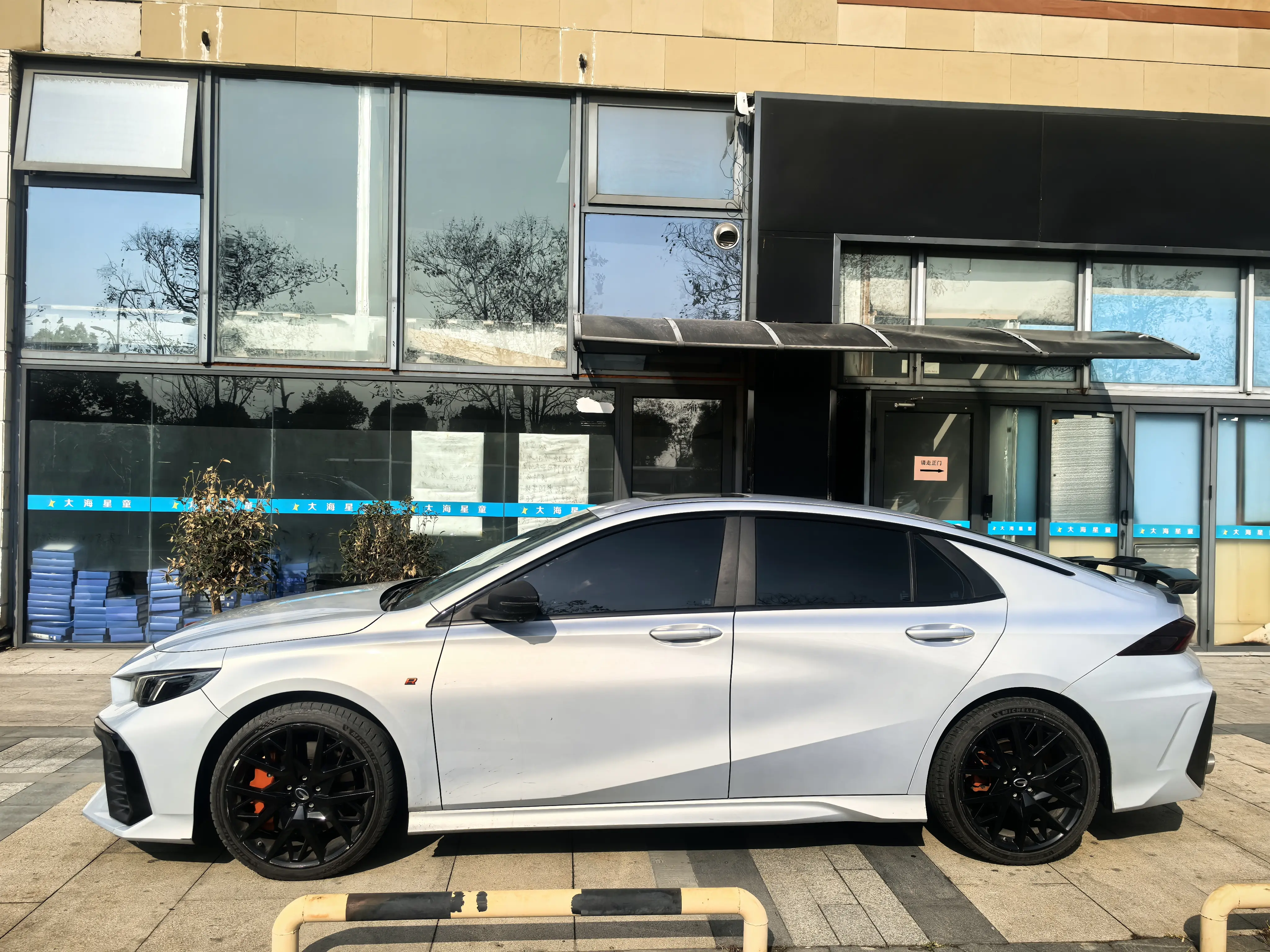 GAC Shadow Leopard  из Китая