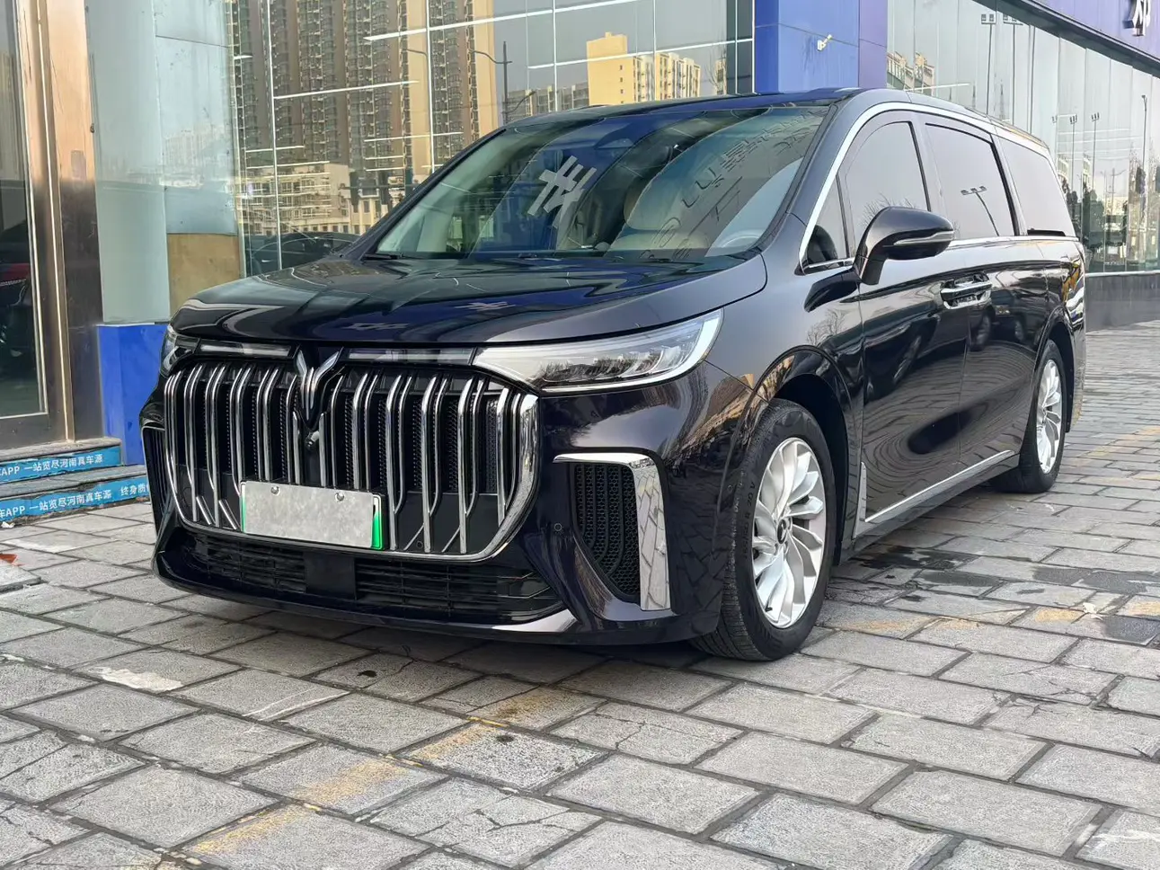 Voyah Lantu Dreamer EV  из Китая