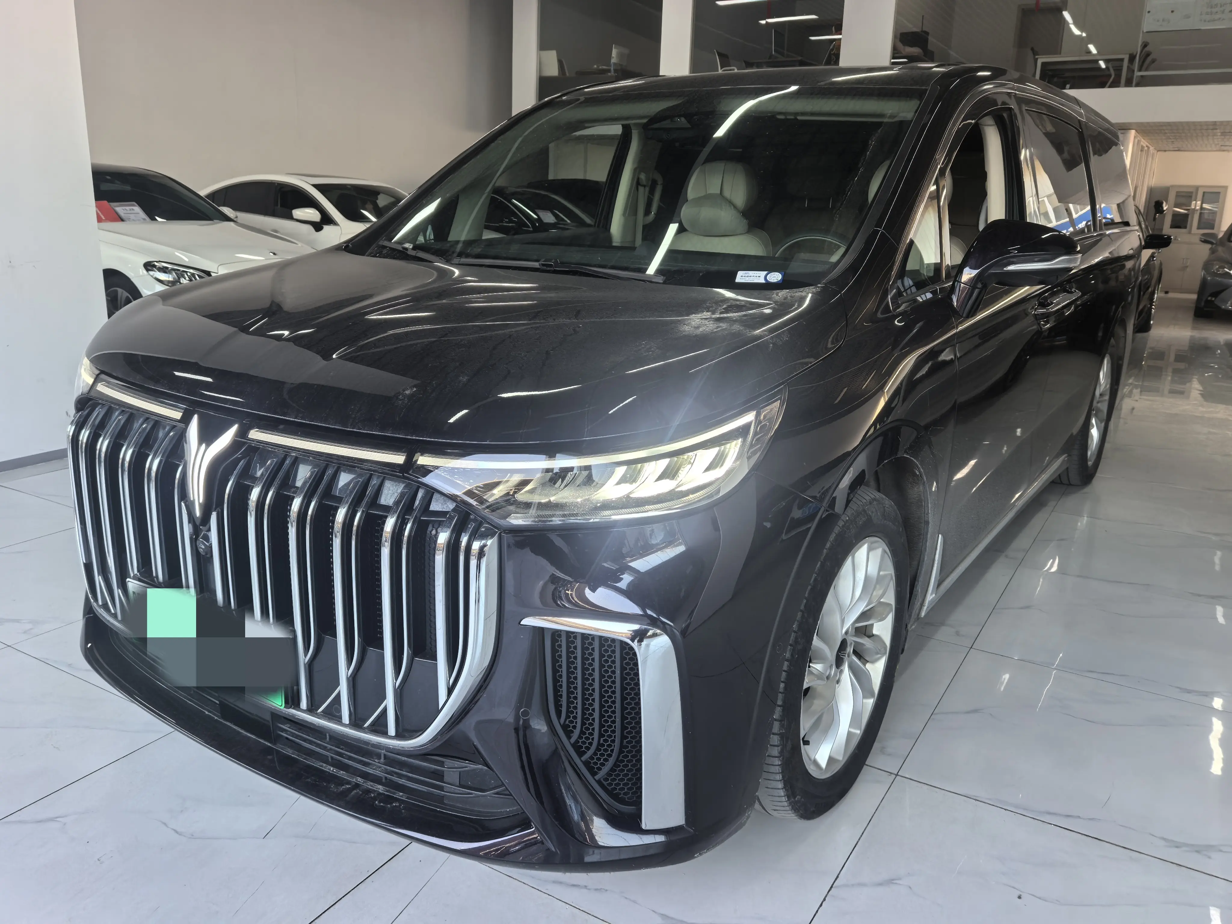 Voyah Lantu Dreamer PHEV  из Китая