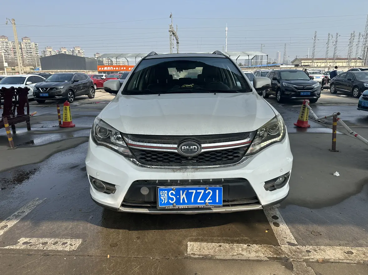 BYD S7  из Китая