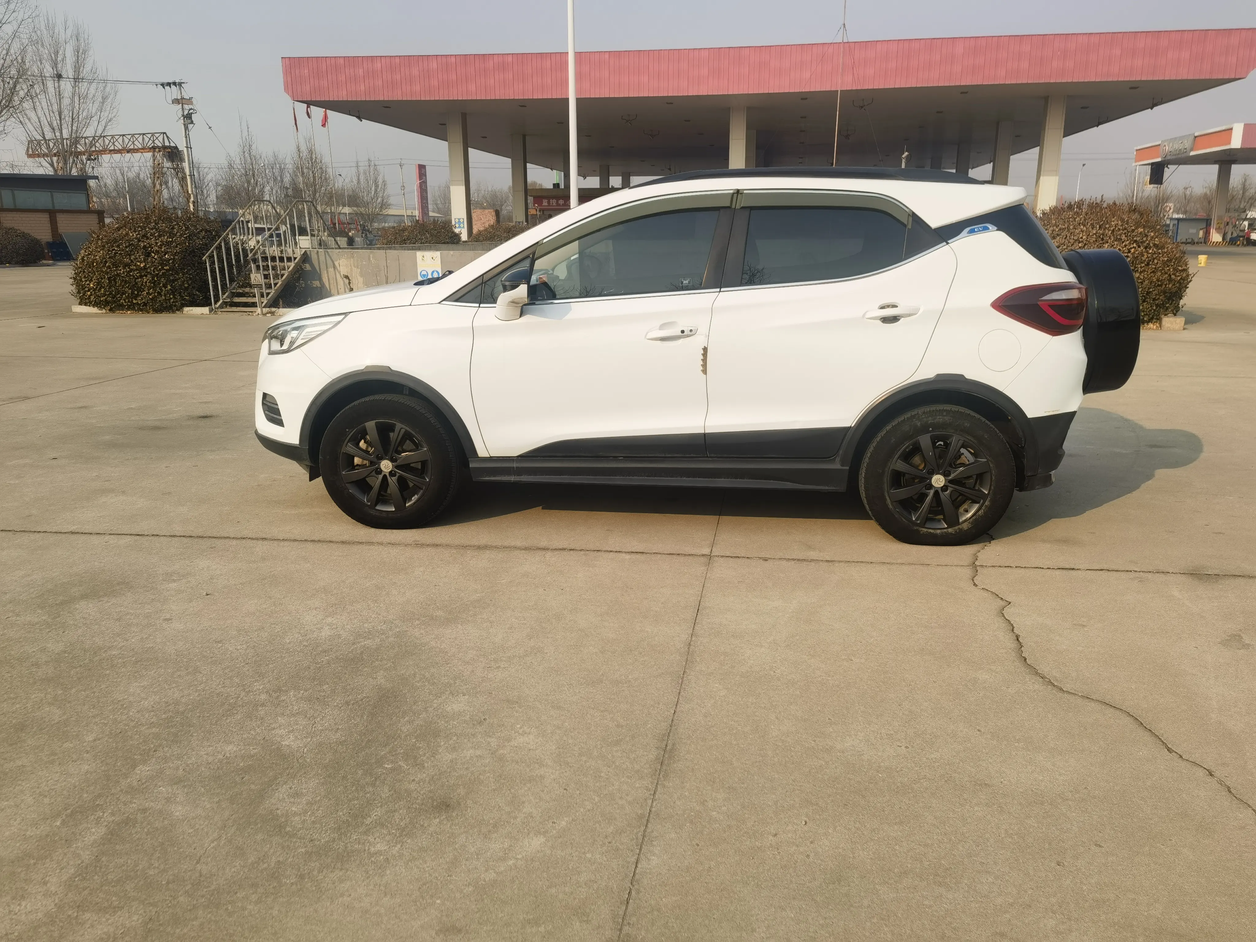 BYD Yuan EV  из Китая