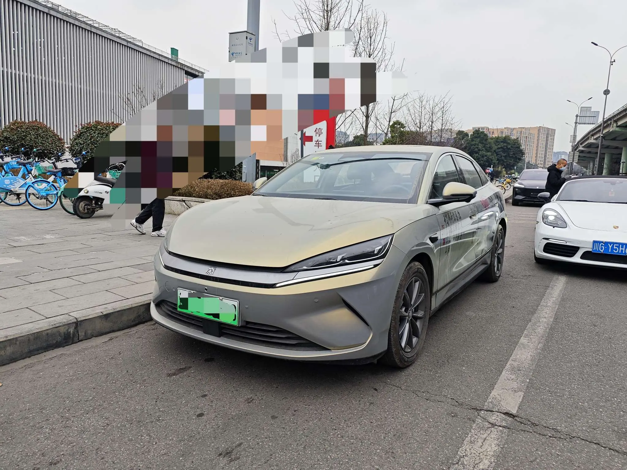 BYD Qin L EV  из Китая