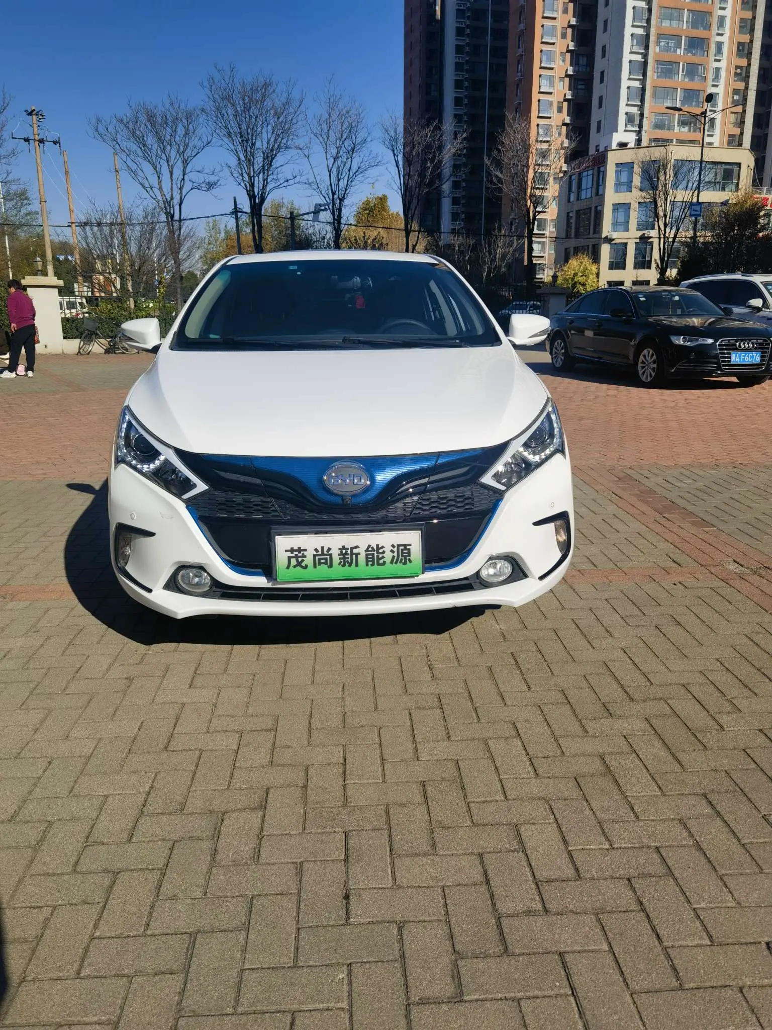 BYD QinEV  из Китая