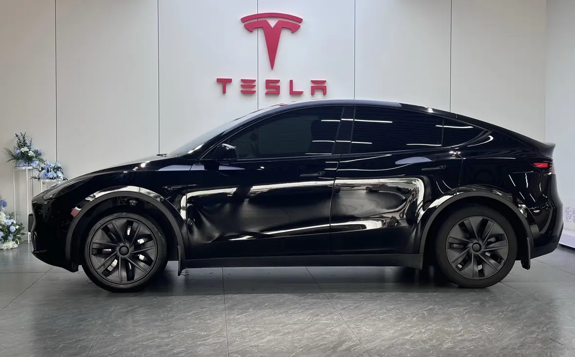 Tesla Model Y  из Китая