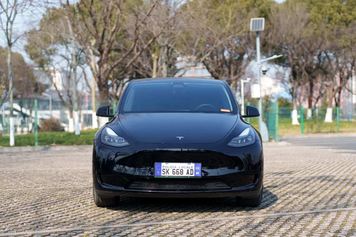 Tesla Model Y  из Китая