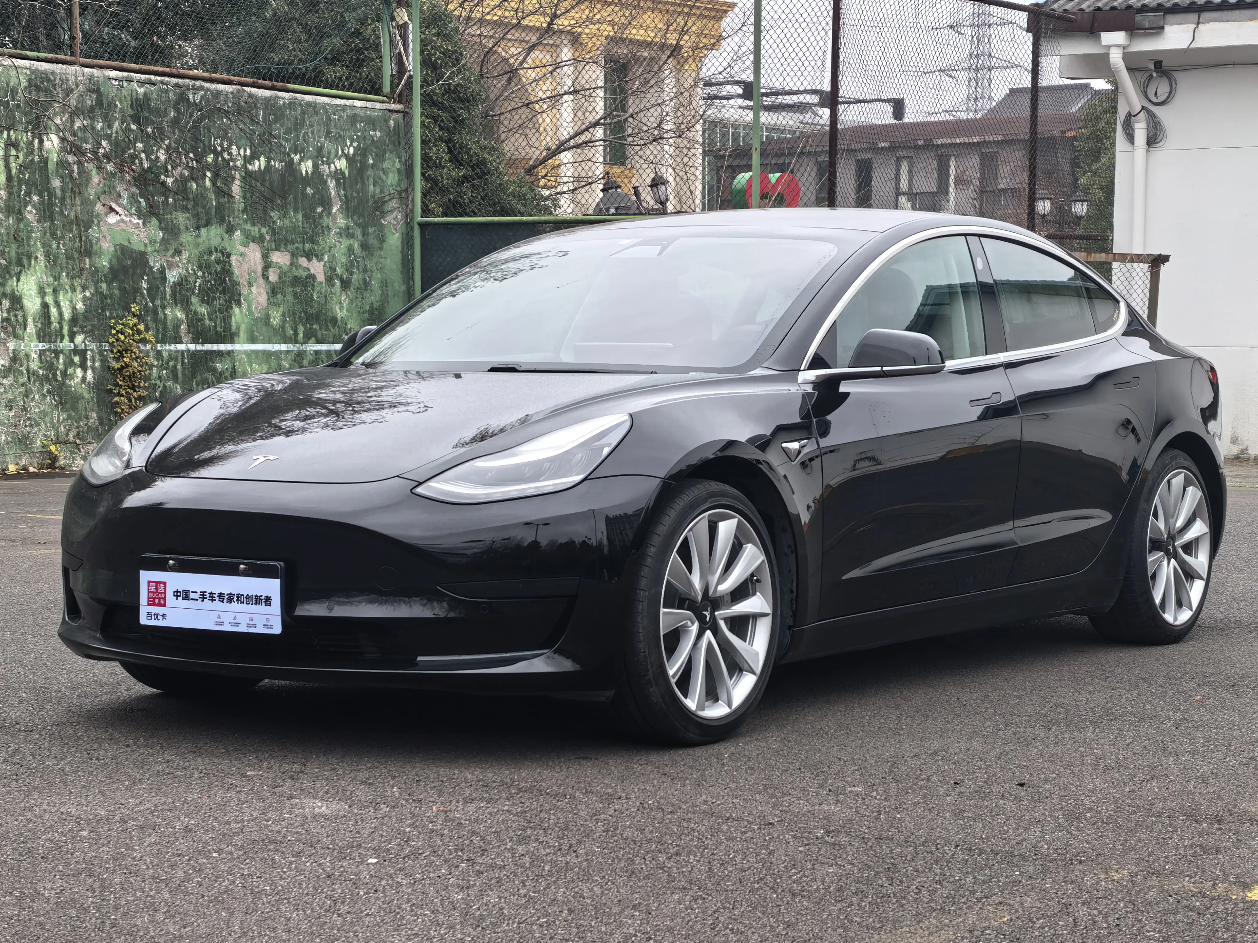 Tesla Model 3  из Китая