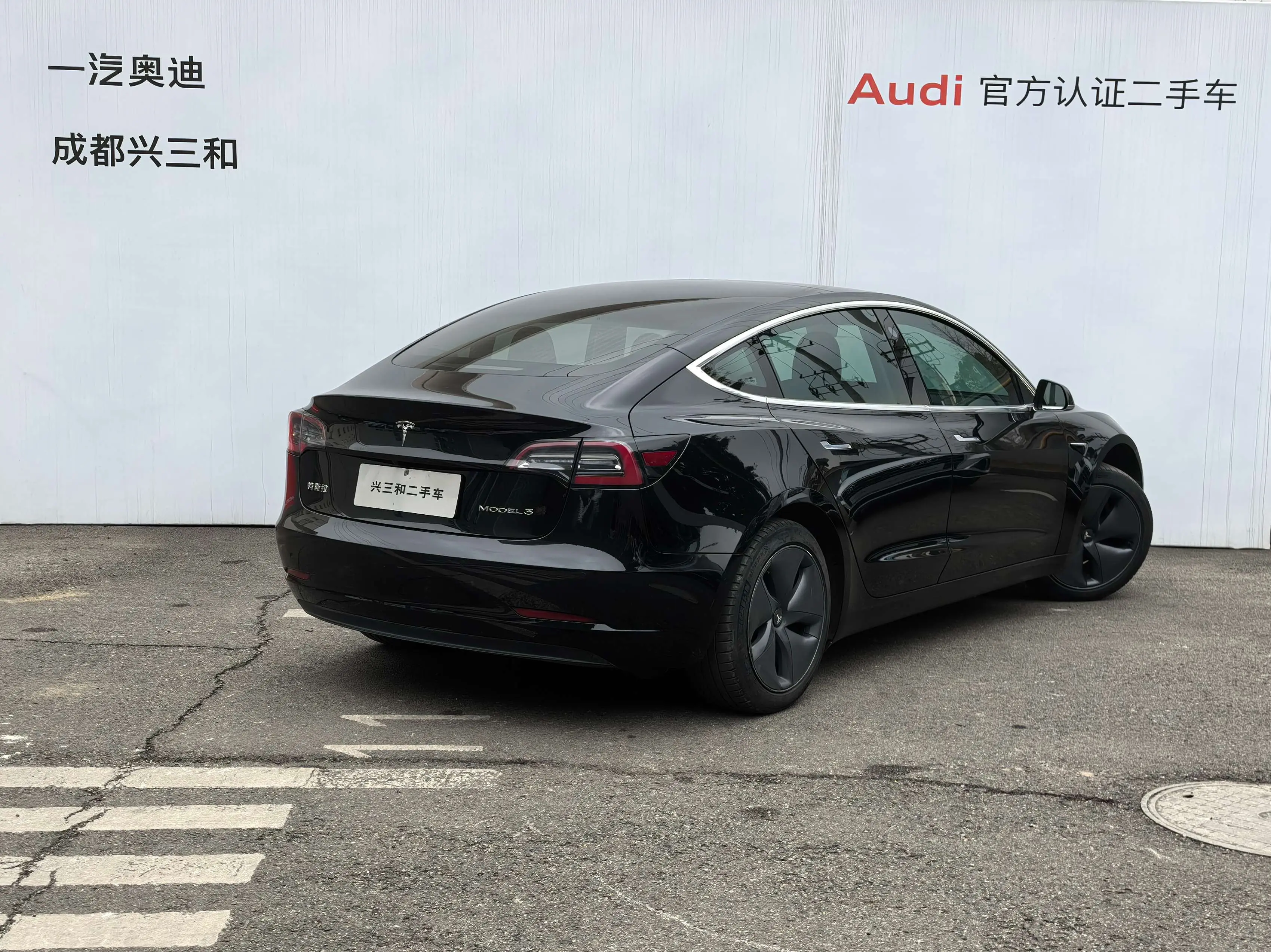 Tesla Model 3  из Китая