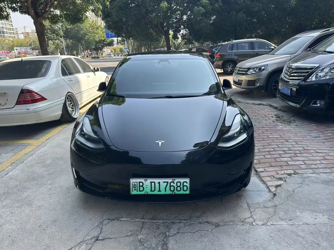 Tesla Model 3  из Китая