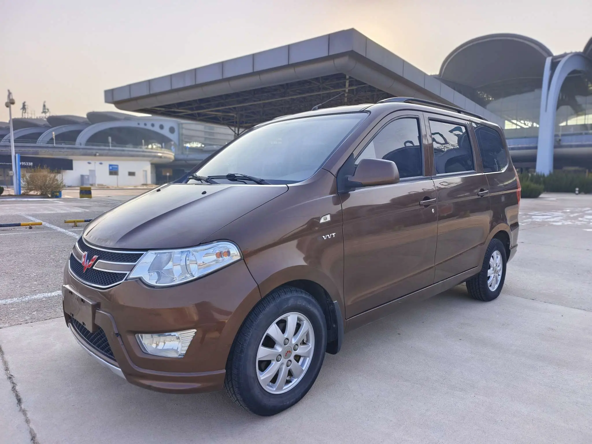 Wuling Hongguang  из Китая