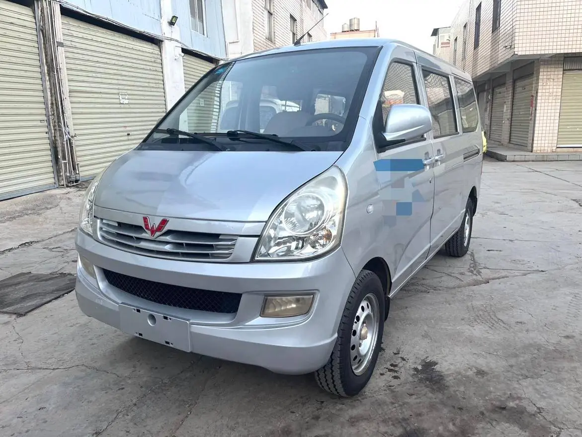 Wuling Rongguang  из Китая