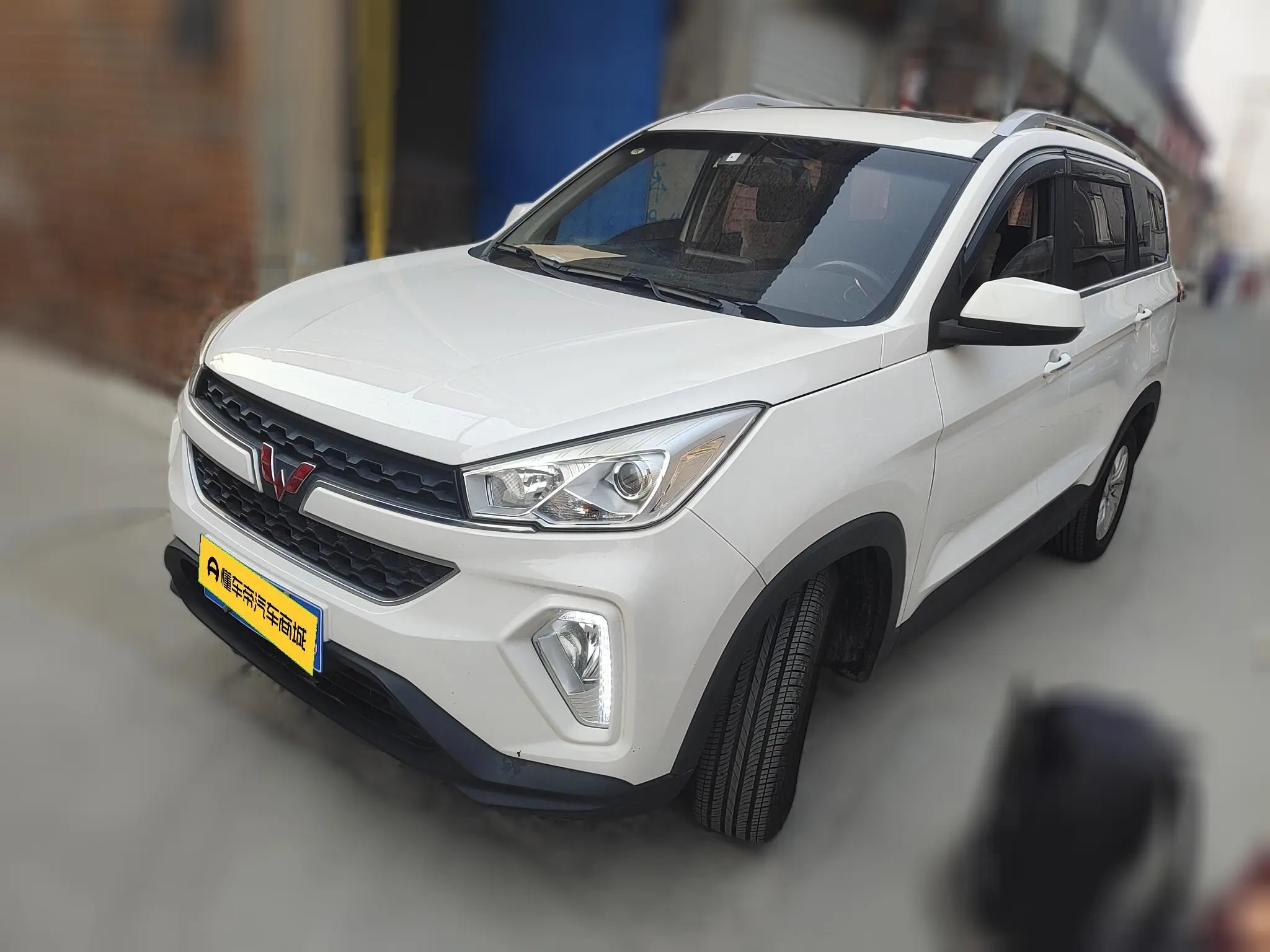 Wuling Hongguang S3  из Китая