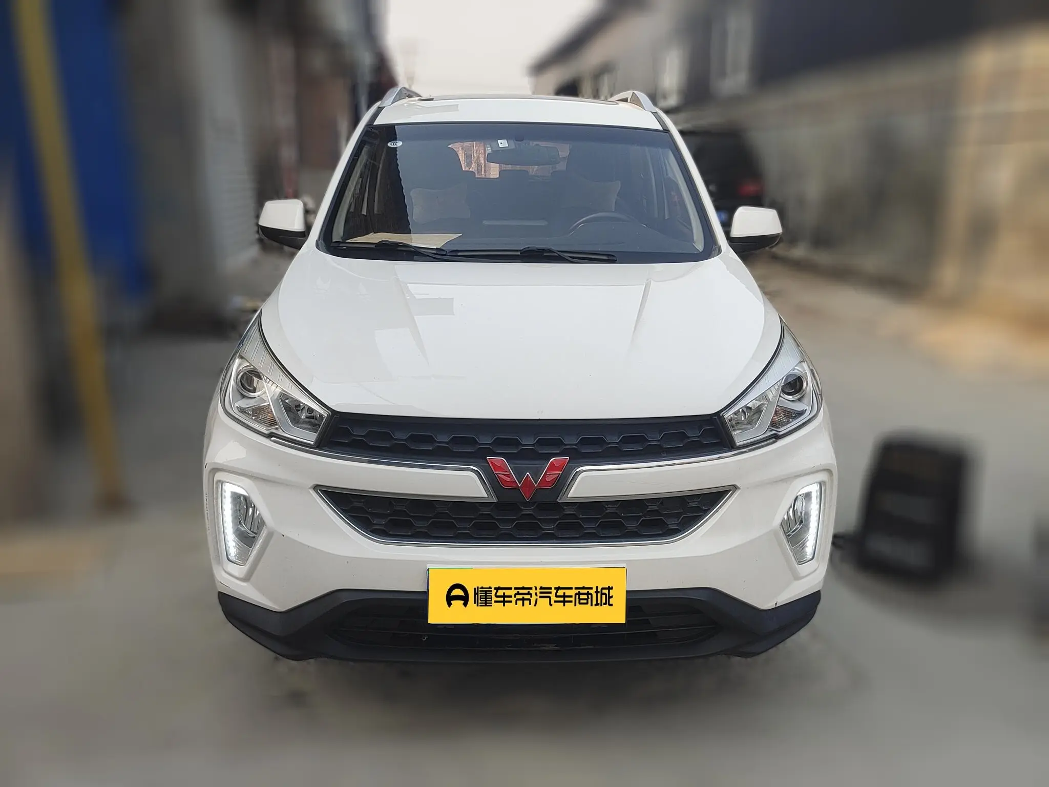 Wuling Hongguang S3  из Китая