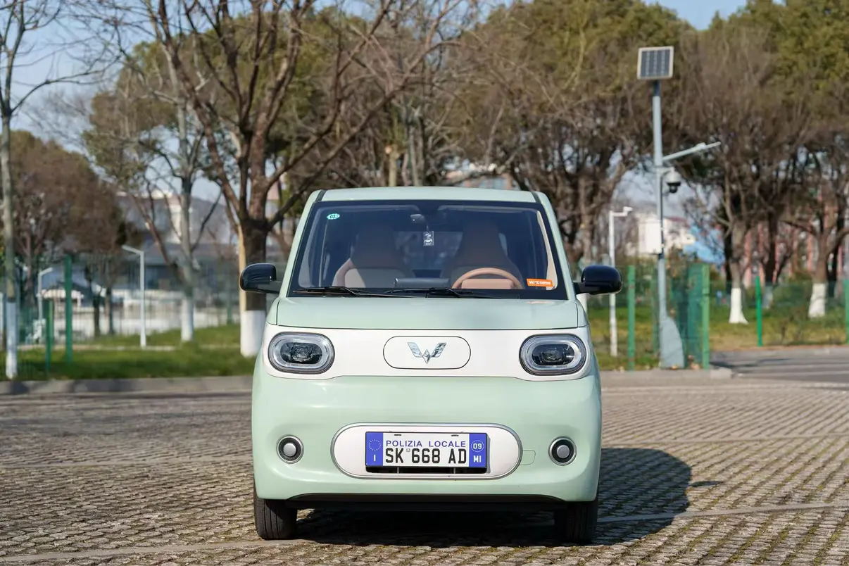 Wuling Hongguang MINIEV  из Китая