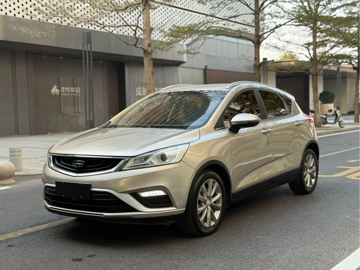 Geely Emgrand GS  из Китая