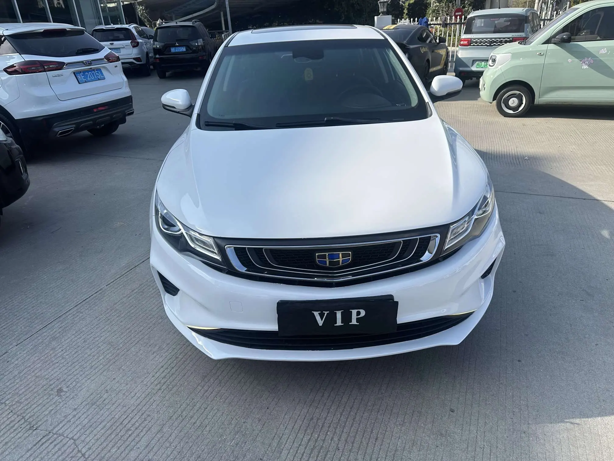 Geely Emgrand GL  из Китая