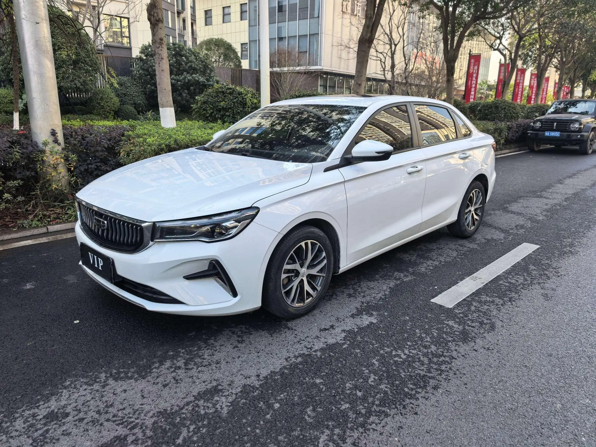 Geely Emgrand  из Китая