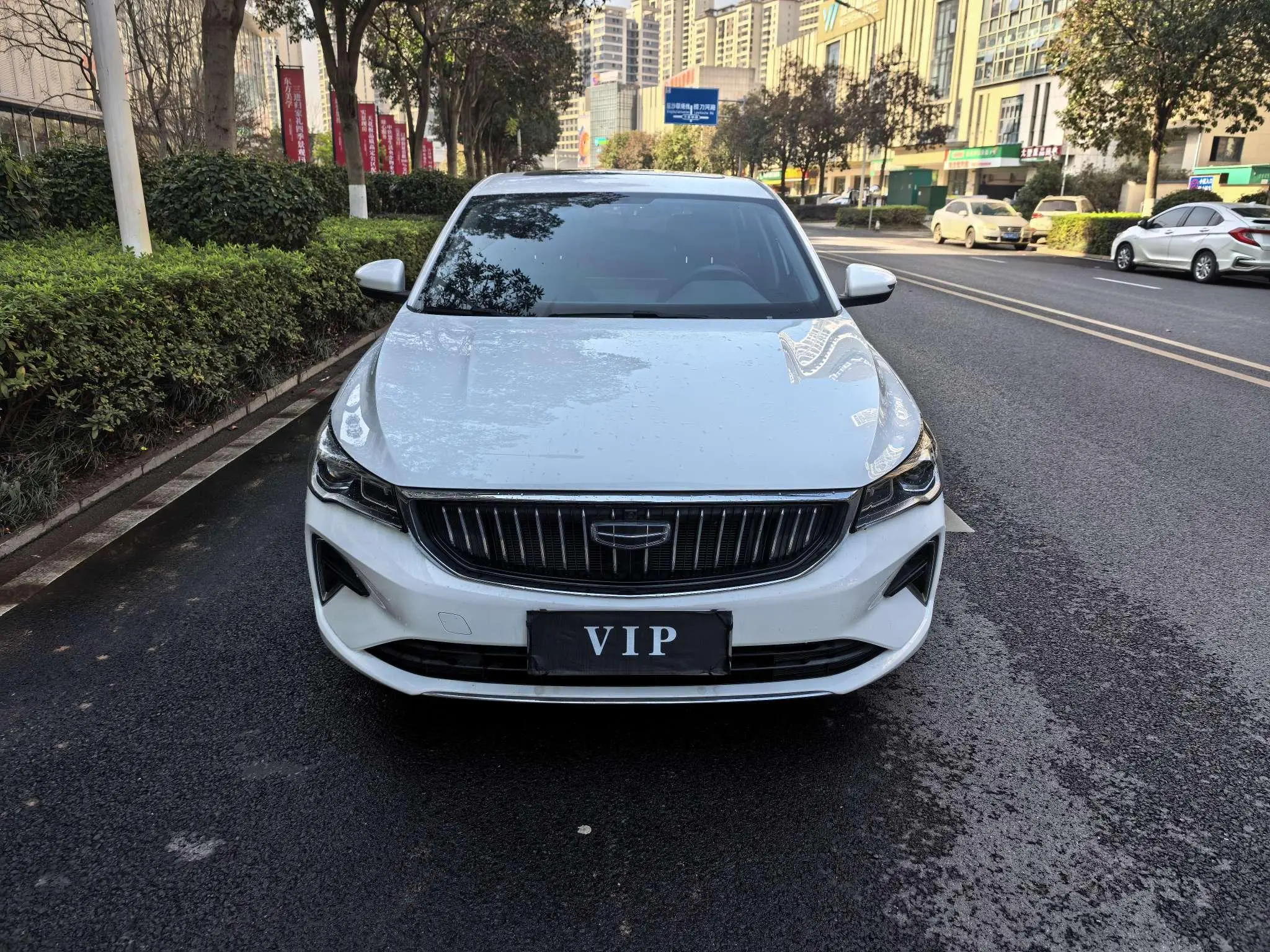 Geely Emgrand  из Китая