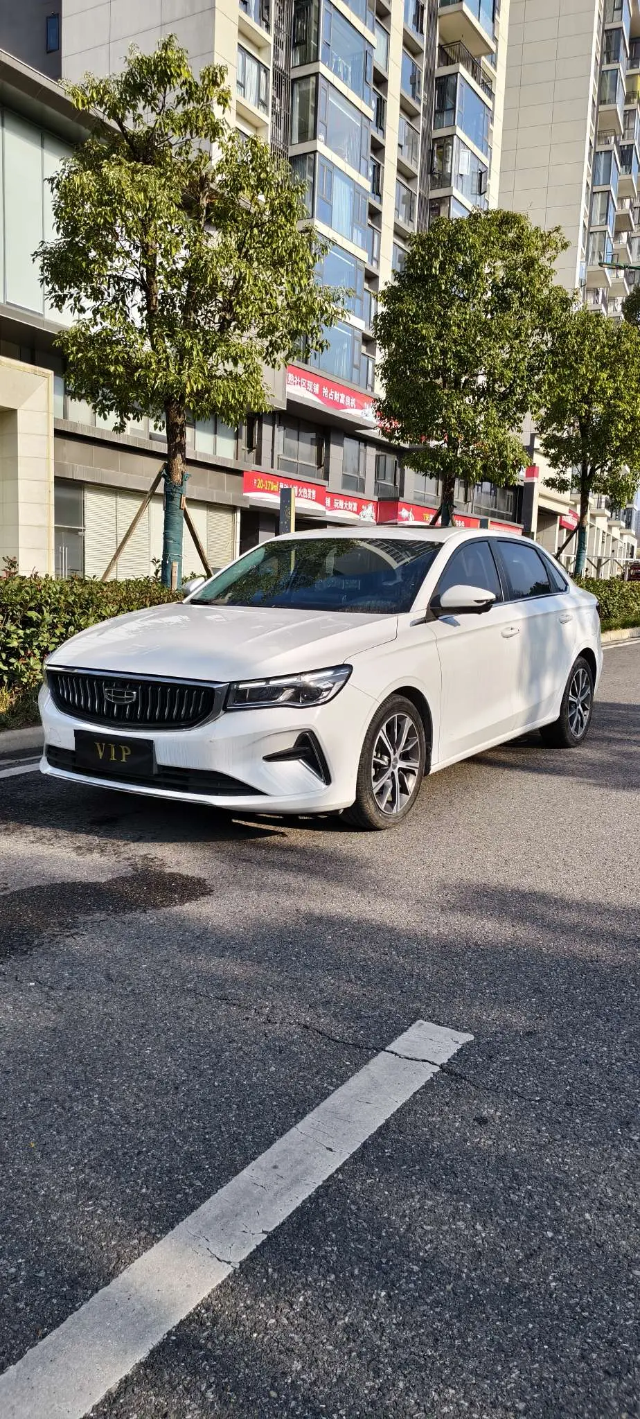 Geely Emgrand  из Китая