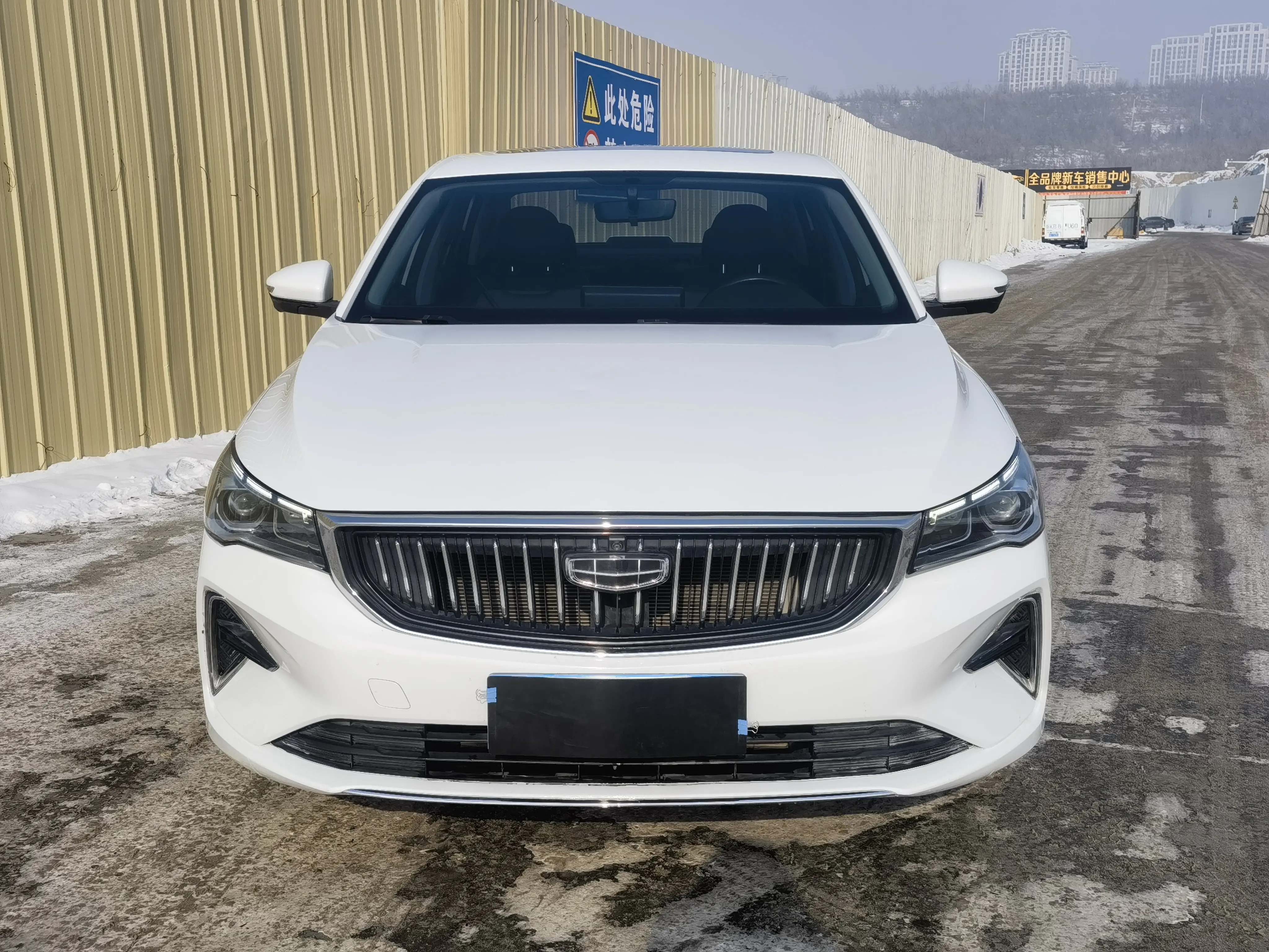 Geely Emgrand  из Китая