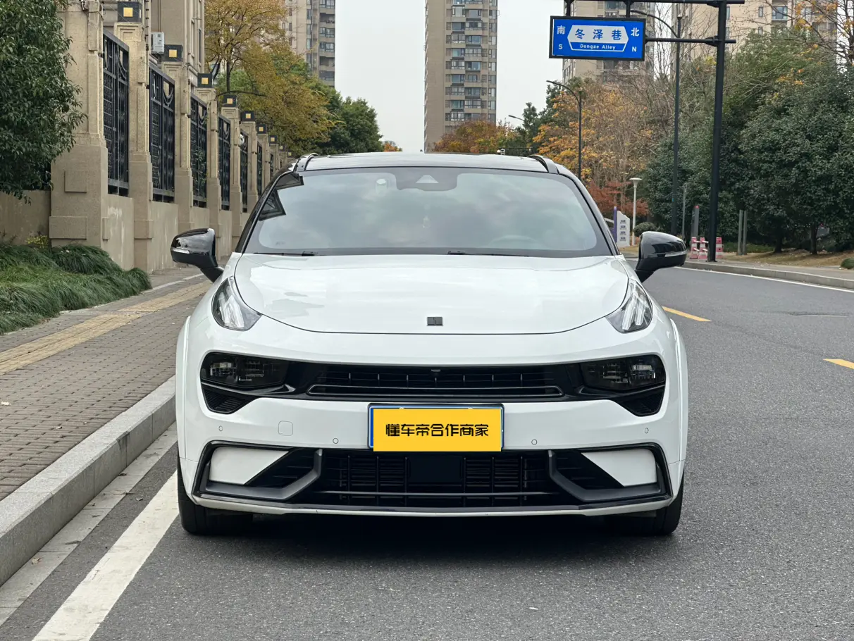 Lynk & Co 02 Hatchback  из Китая