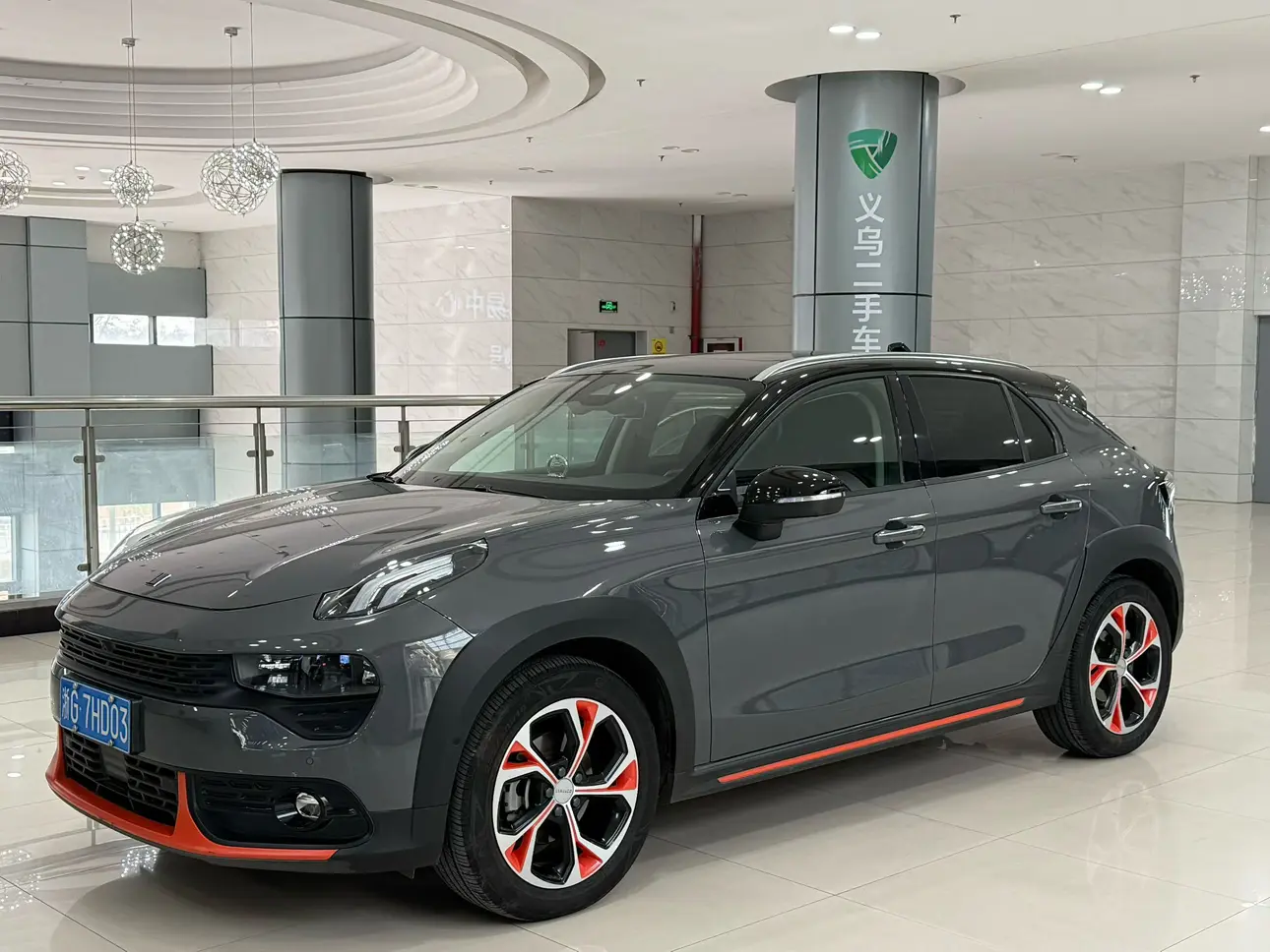 Lynk & Co 02  из Китая